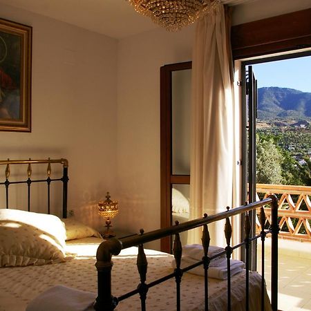Hostal Y Apartamento Rural Los Naranjos Melegis Kültér fotó