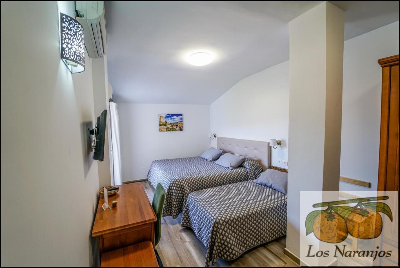 Hostal Y Apartamento Rural Los Naranjos Melegis Kültér fotó